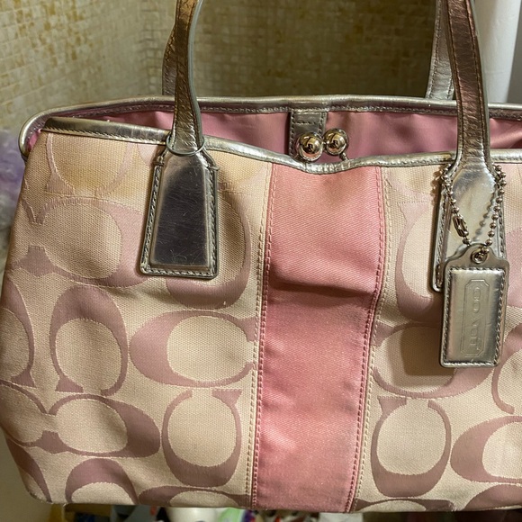 COACH ERGO SIGNATURE TOTE BAG PINK SILVER CANVAS TOTEBAG - Picture 2 of 15